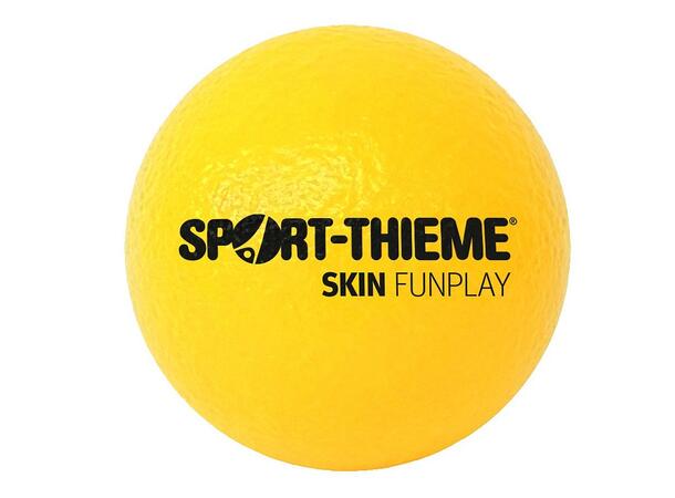 Softball Skin Funplay 14 cm Skumball med PU-trekk i ass.farger 