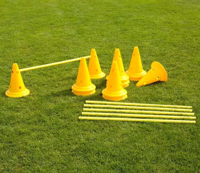 Hindersett til trening Gul 12 kjegler | 6 stenger | 30 cm 