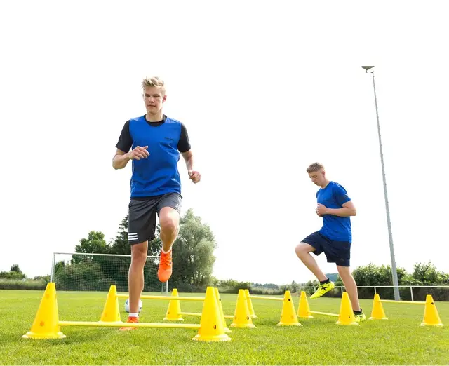 Hindersett til trening Gul 12 kjegler | 6 stenger | 30 cm 