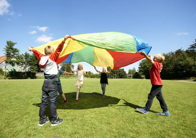 Fallskjerm 5 m For 10-18 personer 